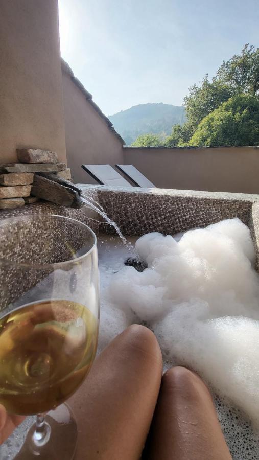 La Terrazza Naturas Con Romantica Mini Piscina Calda Sui Tetti Rossana Экстерьер фото